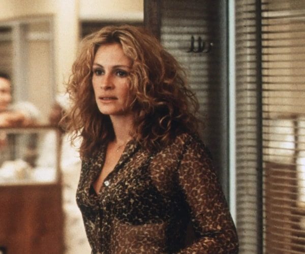 Erin Brockovich Costume
