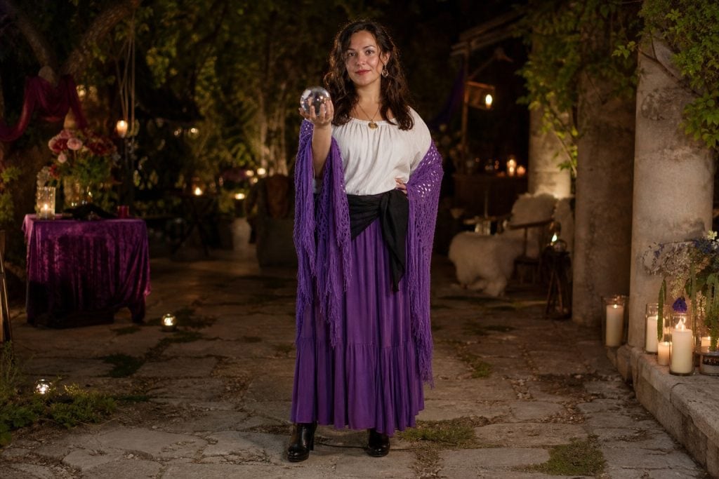 Shawl Seer costume outfit