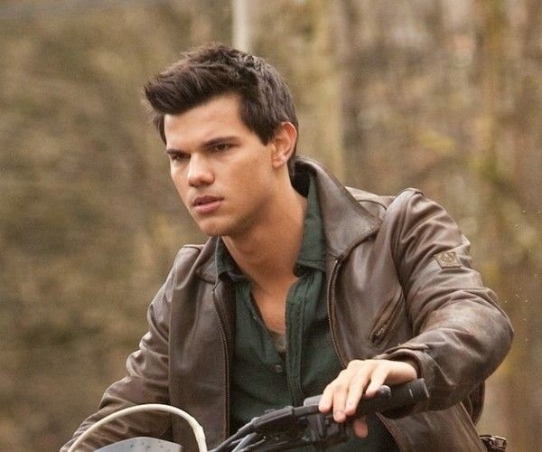 Jacob Hair Jacob Black Costume Guide – The Twilight Saga: Breaking Dawn – Part 1